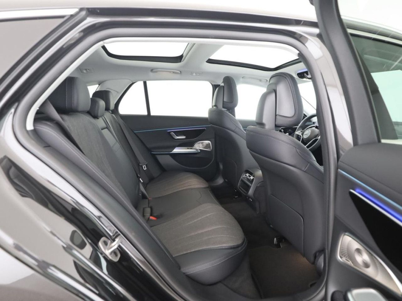 Mercedes-Benz E-Klasse – Bild 12