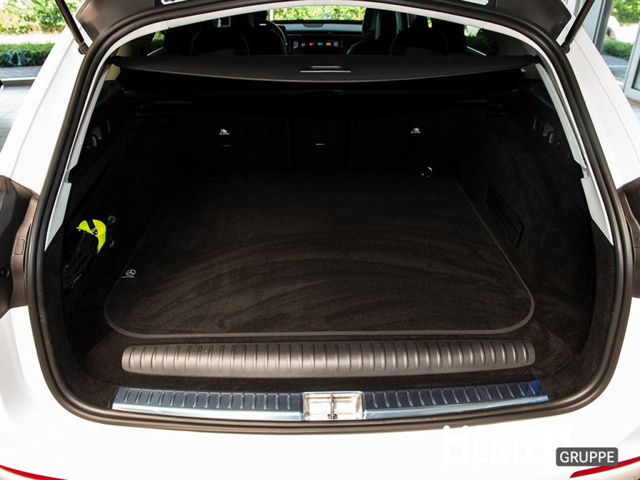 Mercedes-Benz E-Klasse – Bild 16