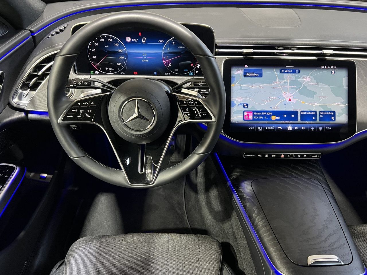 Mercedes-Benz E-Klasse – Bild 20