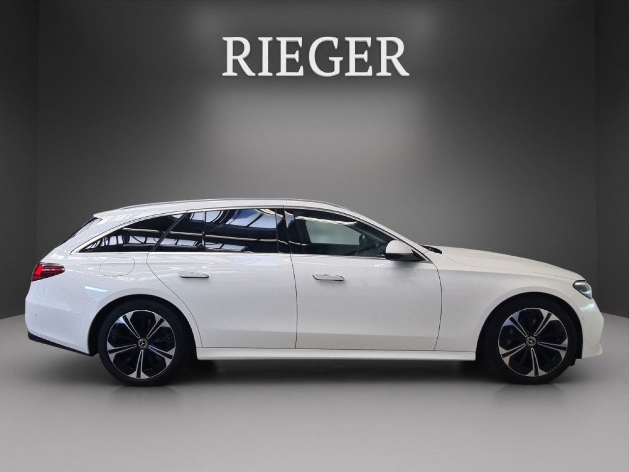 Mercedes-Benz E-Klasse – Bild 14