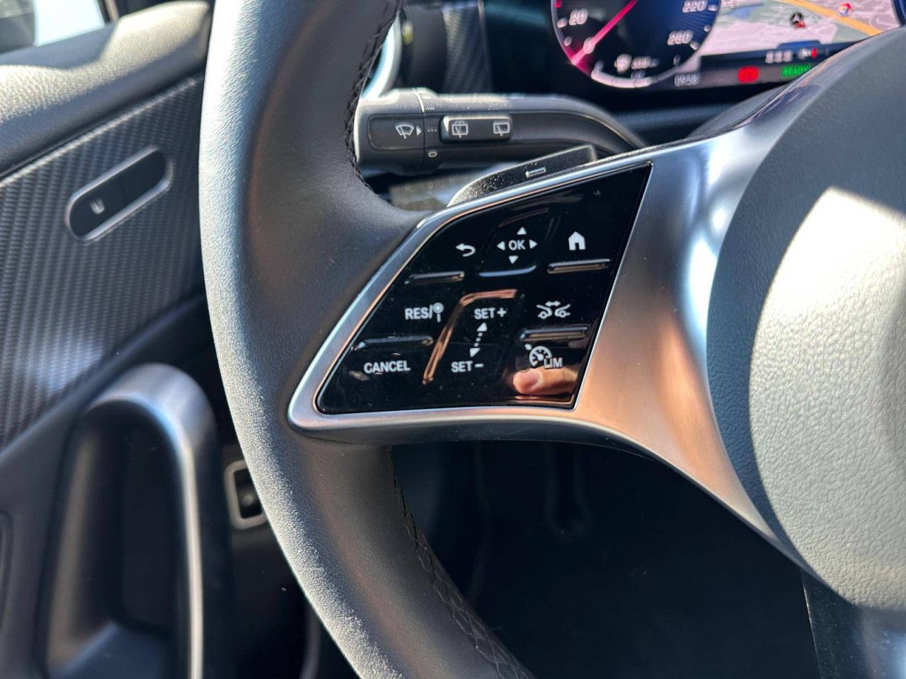 Photo du v&eacute;hicule 16 / 18