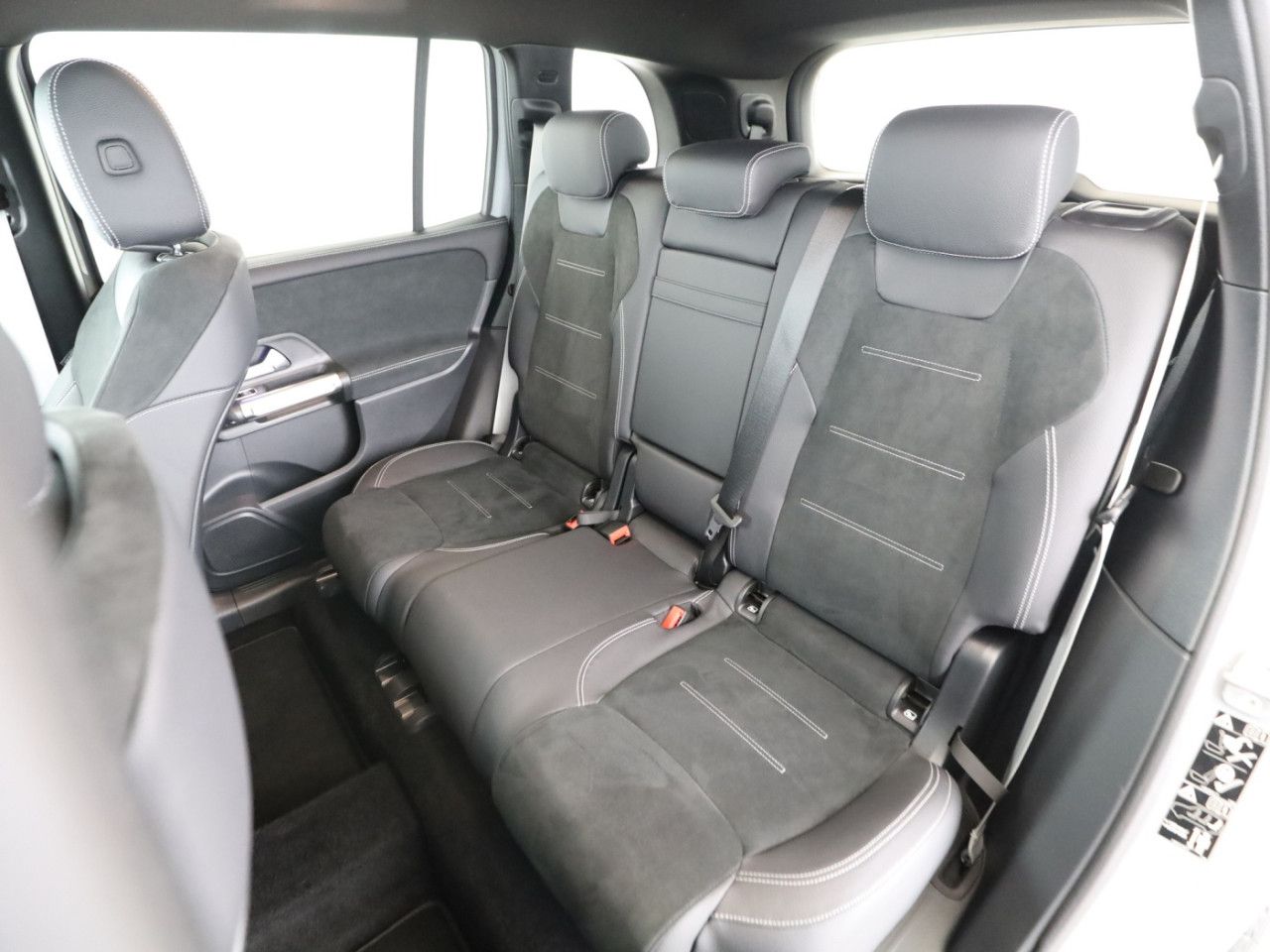 Mercedes-Benz GLB – Bild 12