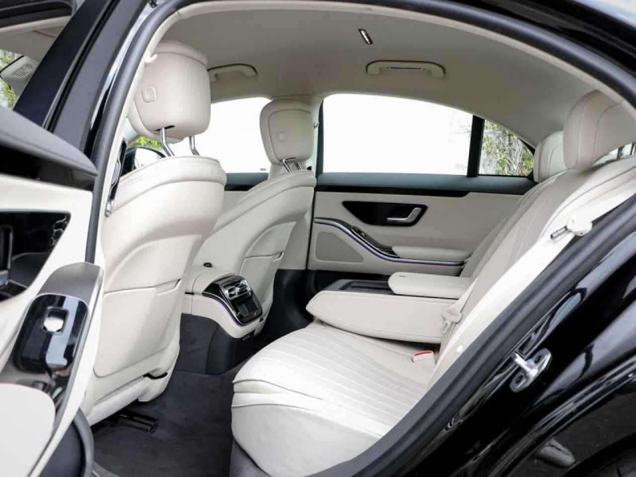 Photo du v&eacute;hicule 16 / 18