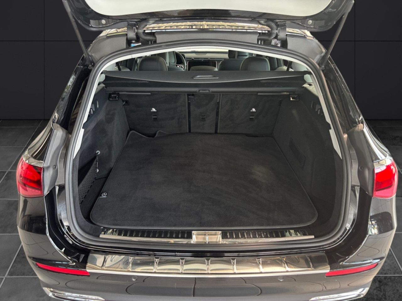 Mercedes-Benz E-Klasse – Bild 15