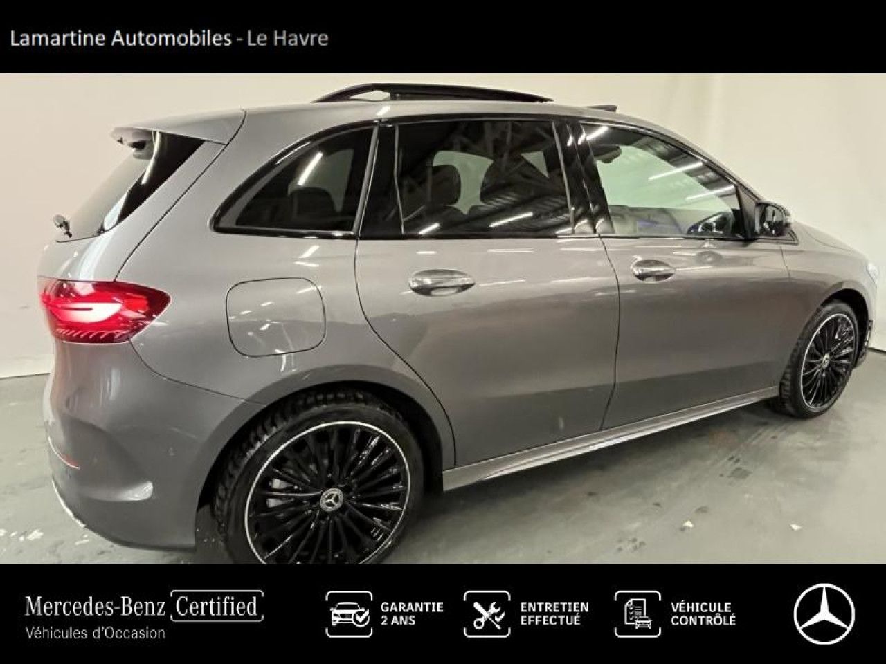 Photo du v&eacute;hicule 3 / 18