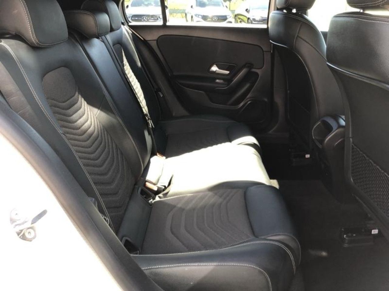 Photo du v&eacute;hicule 15 / 18