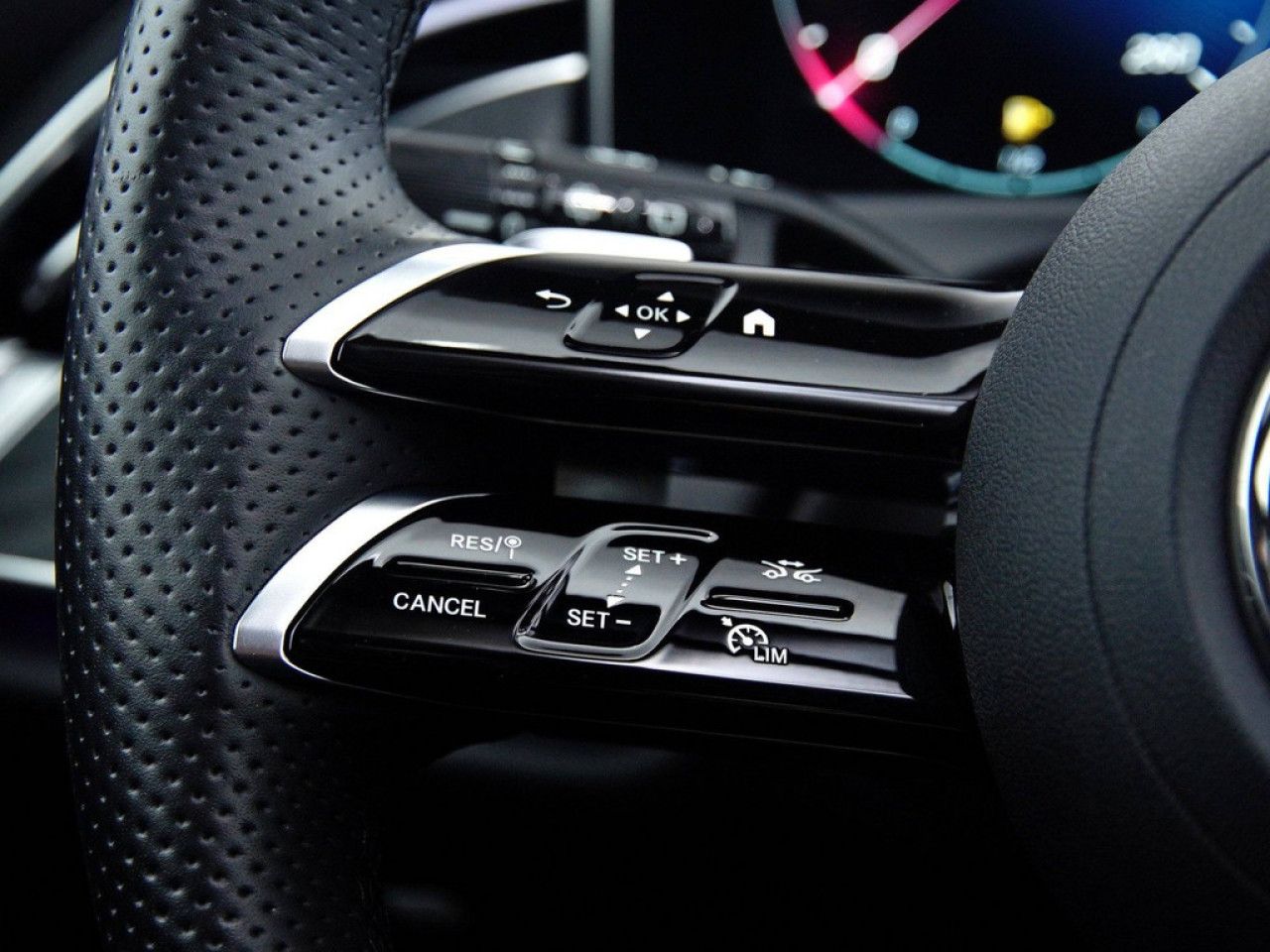 Mercedes-Benz E-Klasse – Bild 16