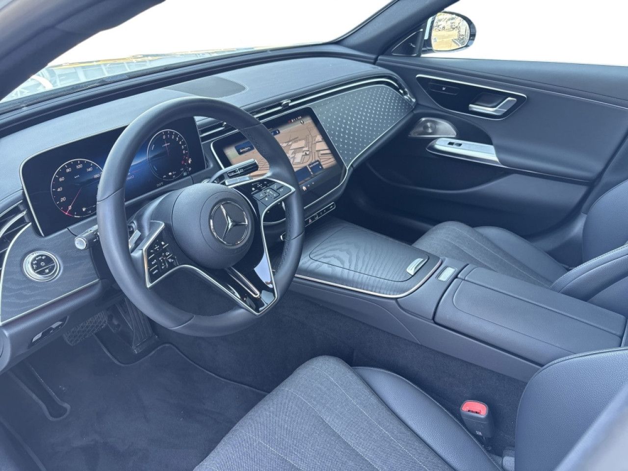 Mercedes-Benz E-Klasse – Bild 9