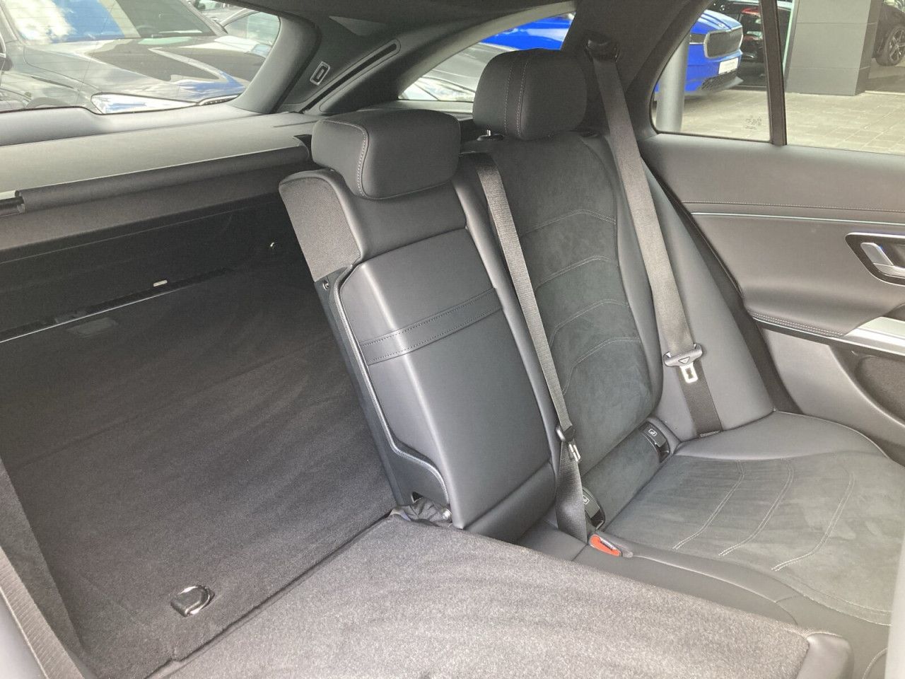 Mercedes-Benz E-Klasse – Bild 11