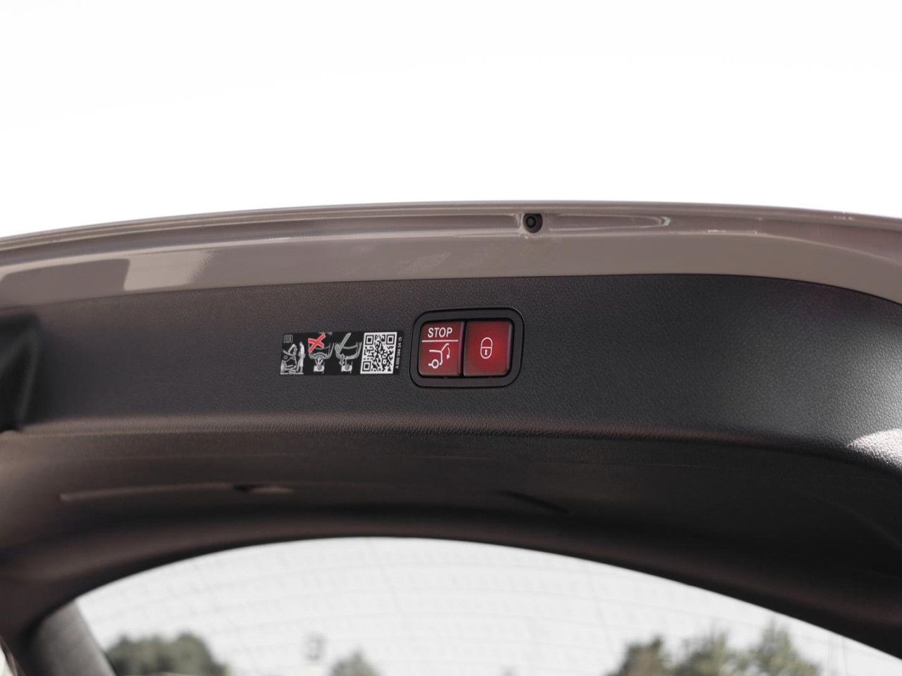 Mercedes-Benz E-Klasse – Bild 10