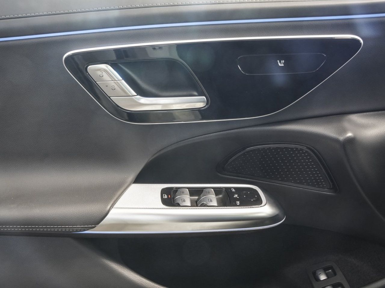 Mercedes-Benz E-Klasse – Bild 11