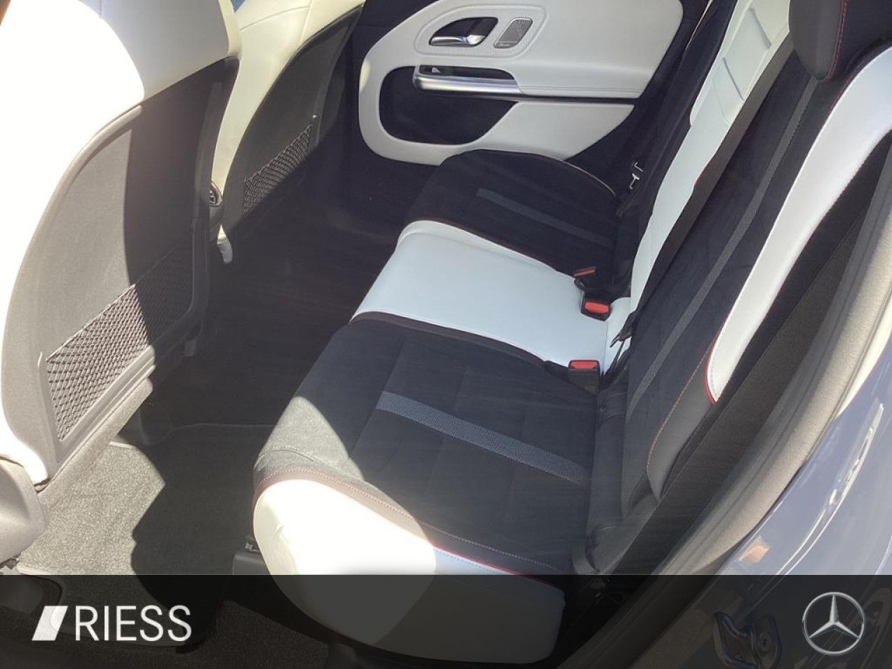 Mercedes-Benz GLB – Bild 11