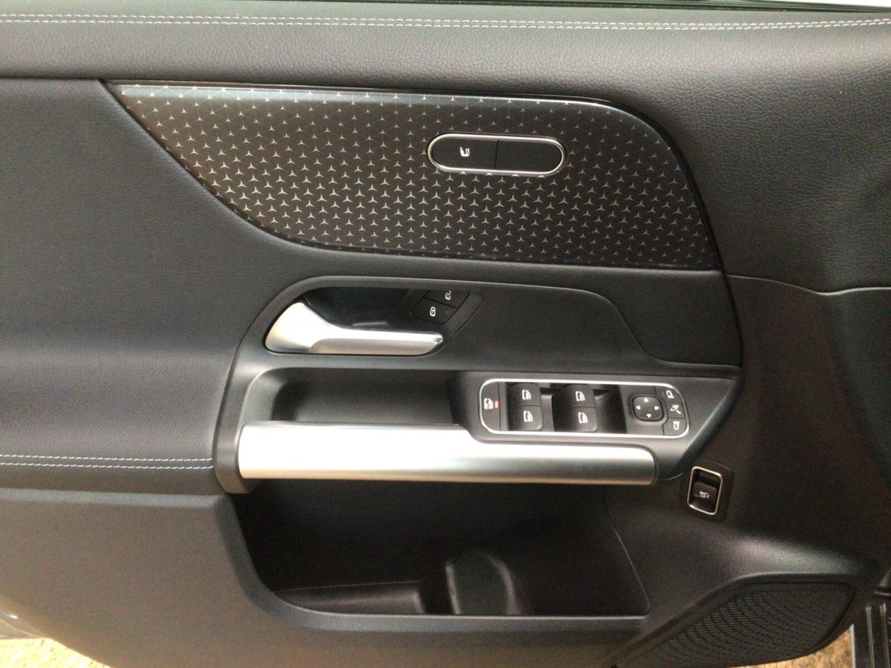 Fahrzeugbild 13 / 16