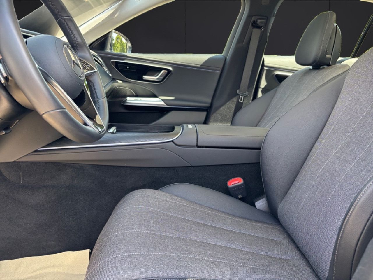 Mercedes-Benz E-Klasse – Bild 8
