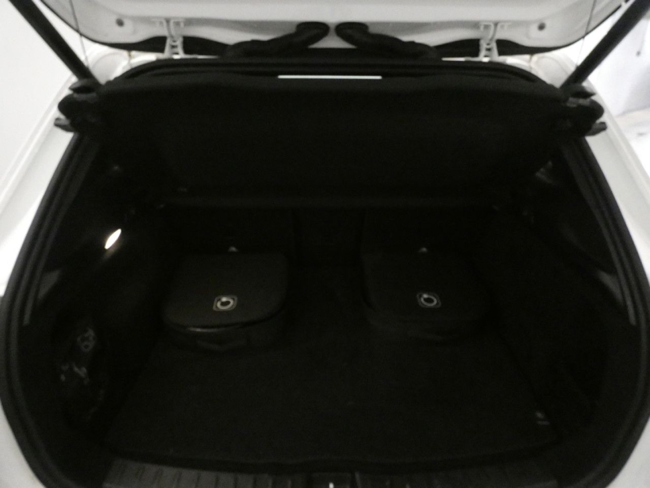 Photo du v&eacute;hicule 9 / 18