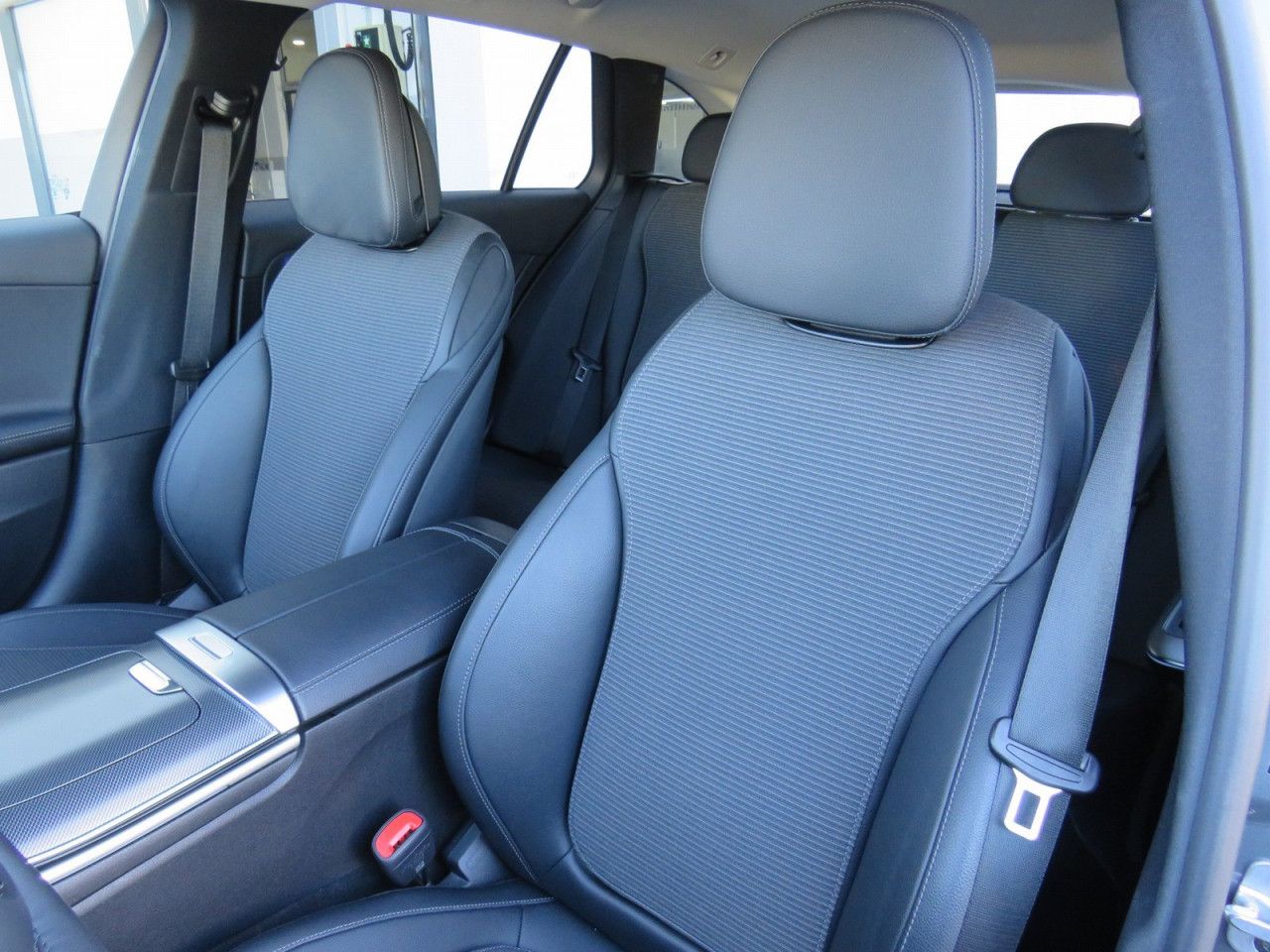 Mercedes-Benz C-Klasse – Bild 8