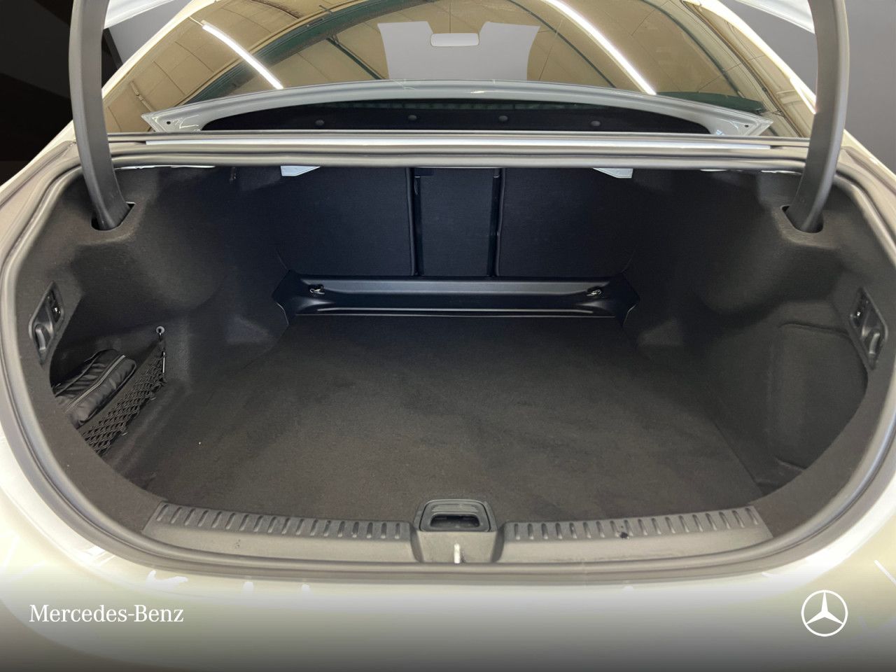 Mercedes-Benz E-Klasse – Bild 15