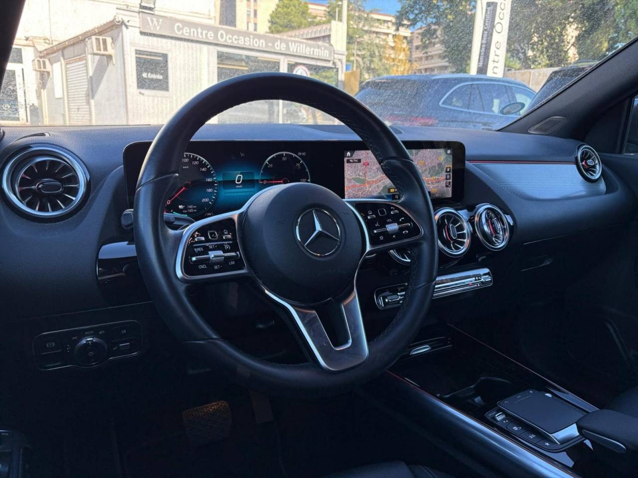 Photo du v&eacute;hicule 17 / 18