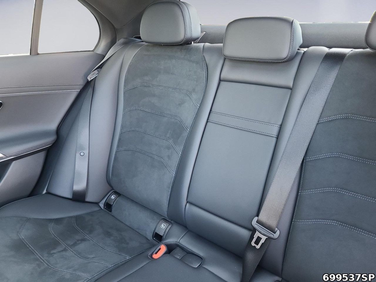 Mercedes-Benz E-Klasse – Bild 12