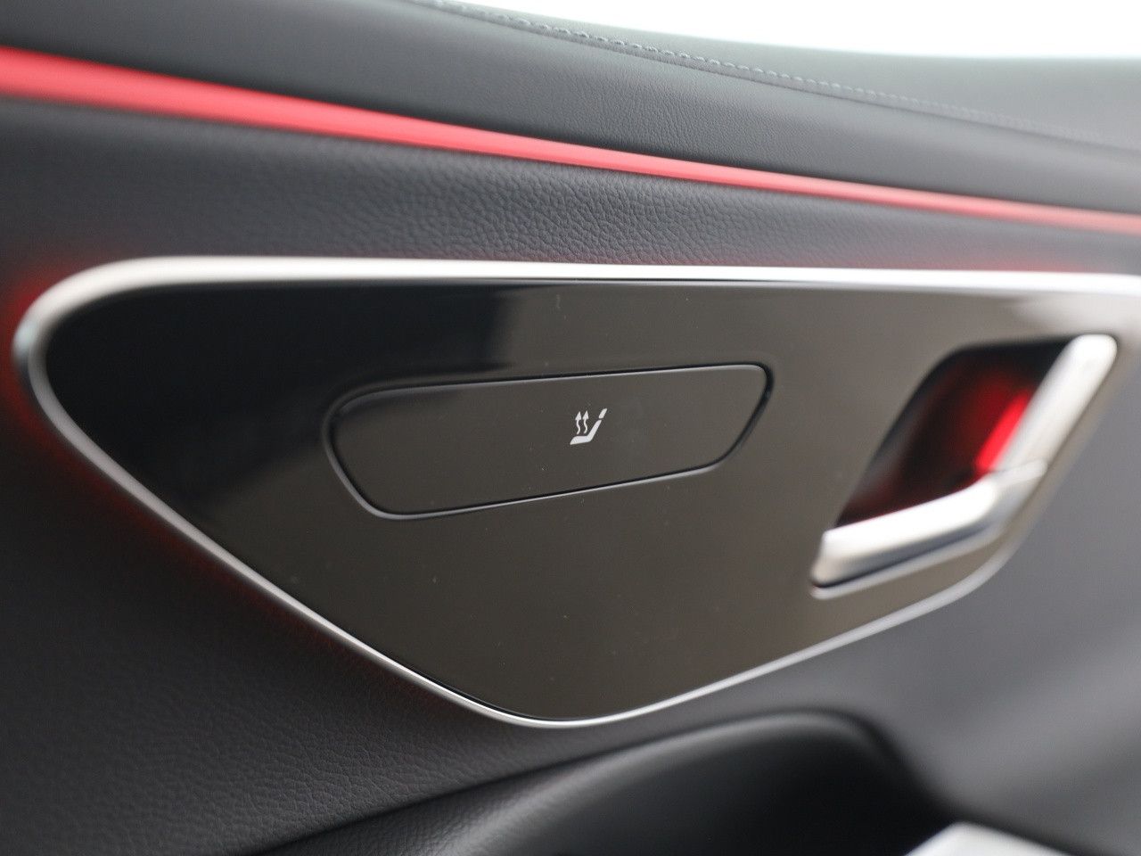 Mercedes-Benz E-Klasse – Bild 18