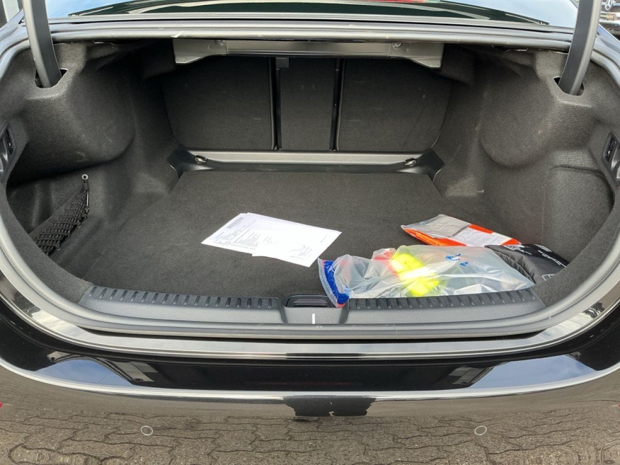 Mercedes-Benz E-Klasse – Bild 13