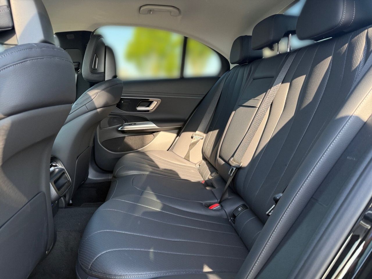 Mercedes-Benz E-Klasse – Bild 11
