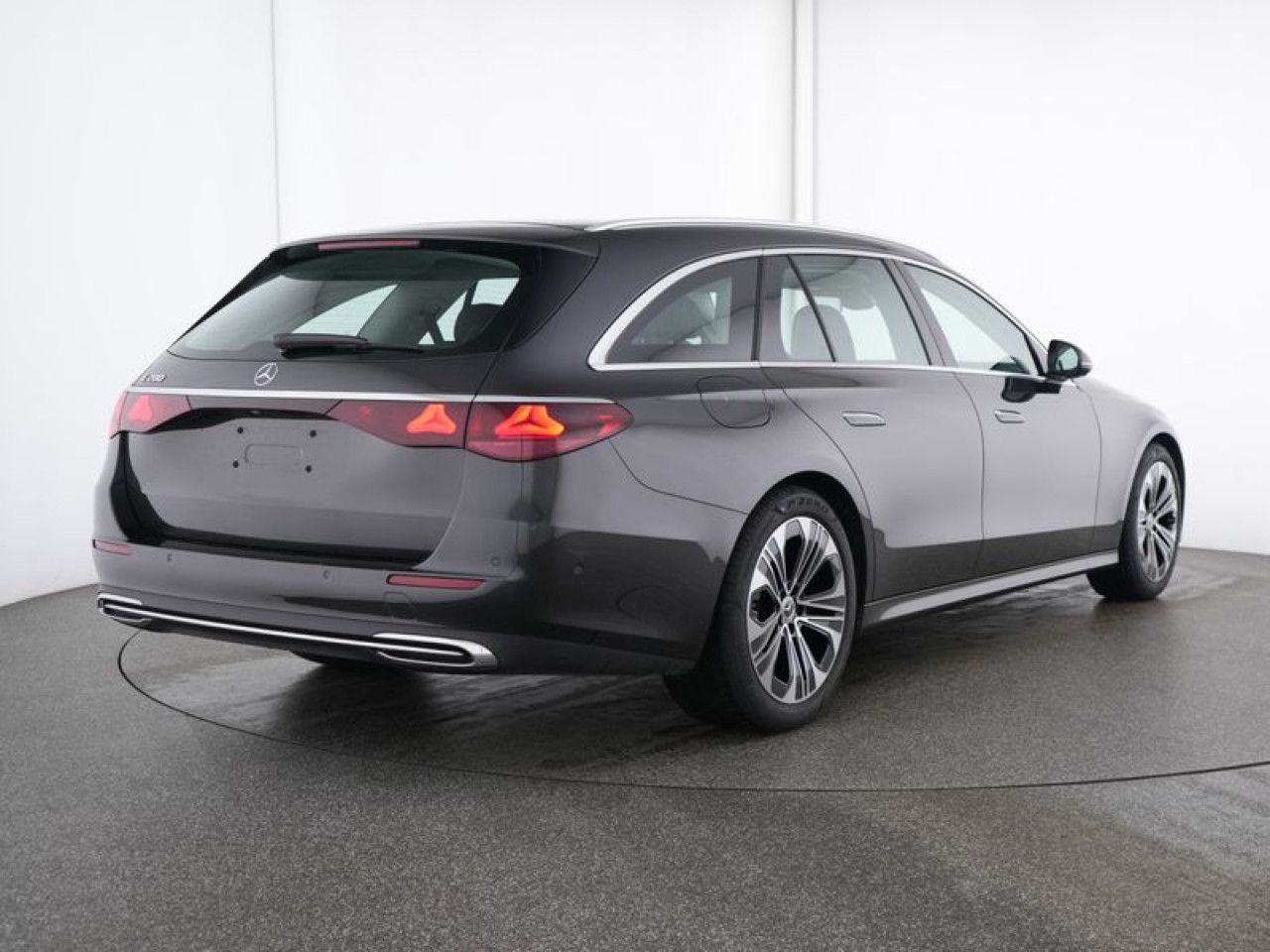 Mercedes-Benz E-Klasse – Bild 2