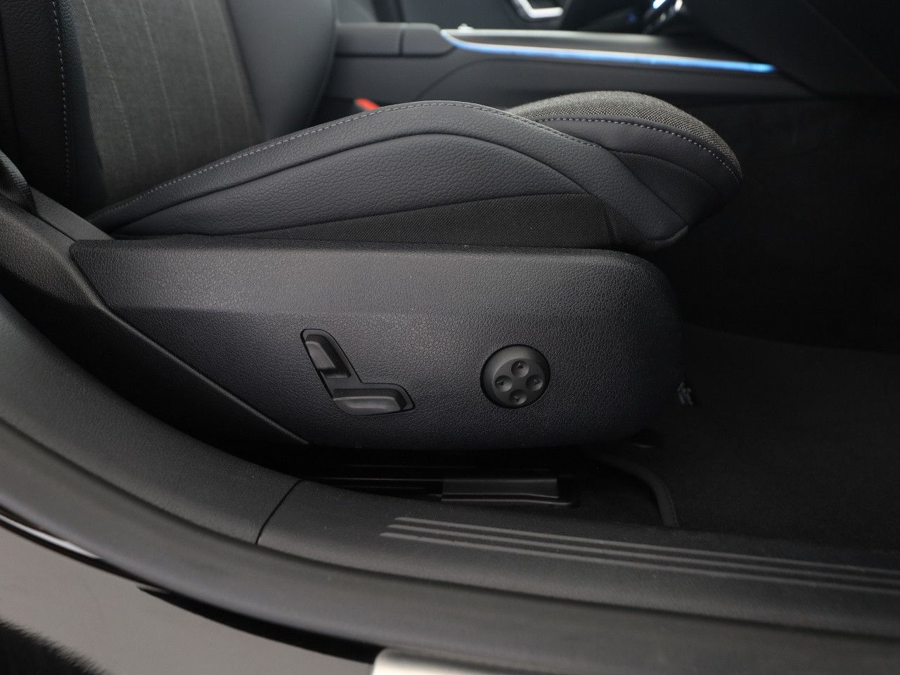 Mercedes-Benz E-Klasse – Bild 19