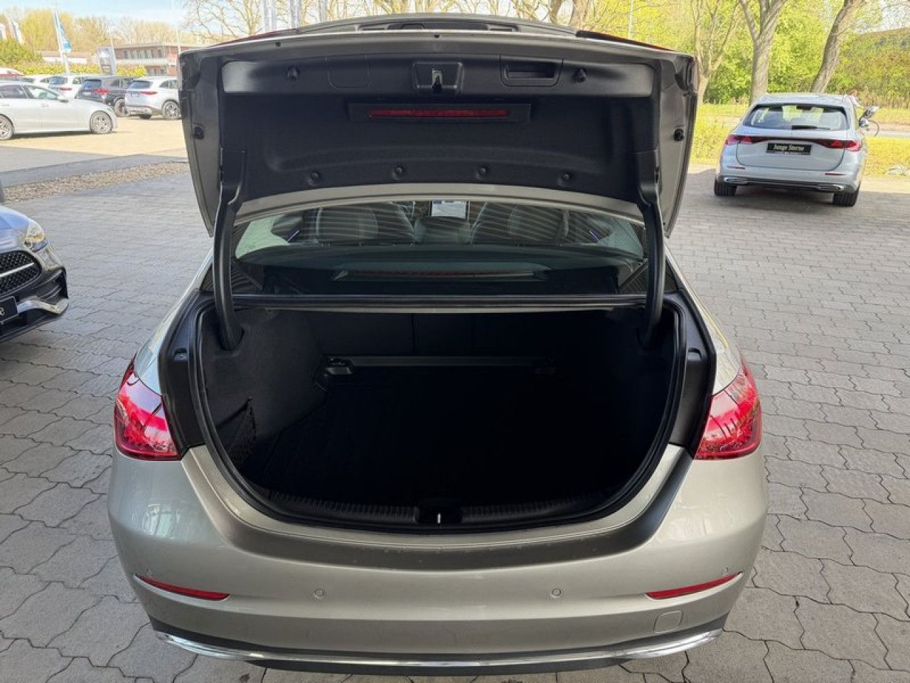 Fahrzeugbild 11 / 12