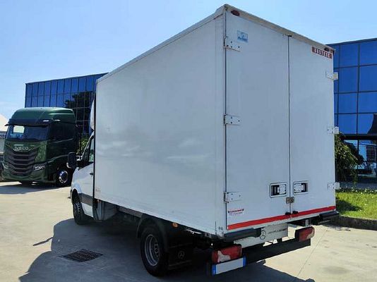 Vehicle image 4 / 11