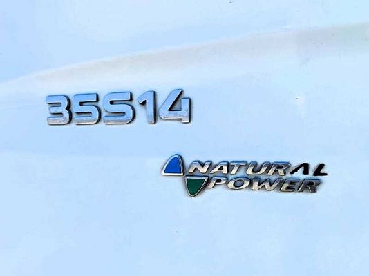 Vehicle image 5 / 11