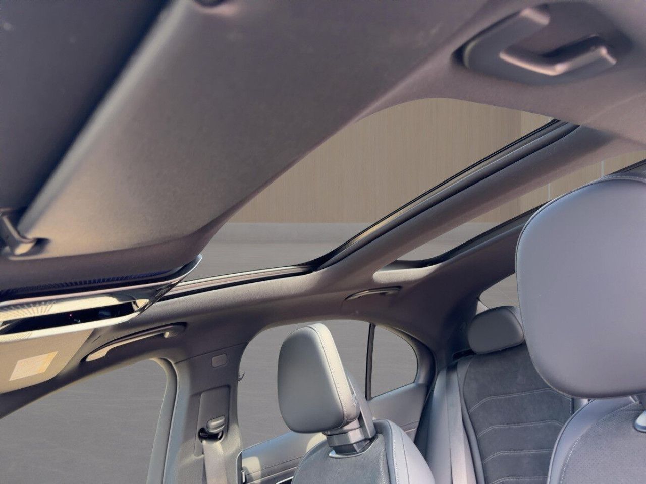 Mercedes-Benz E-Klasse – Bild 13