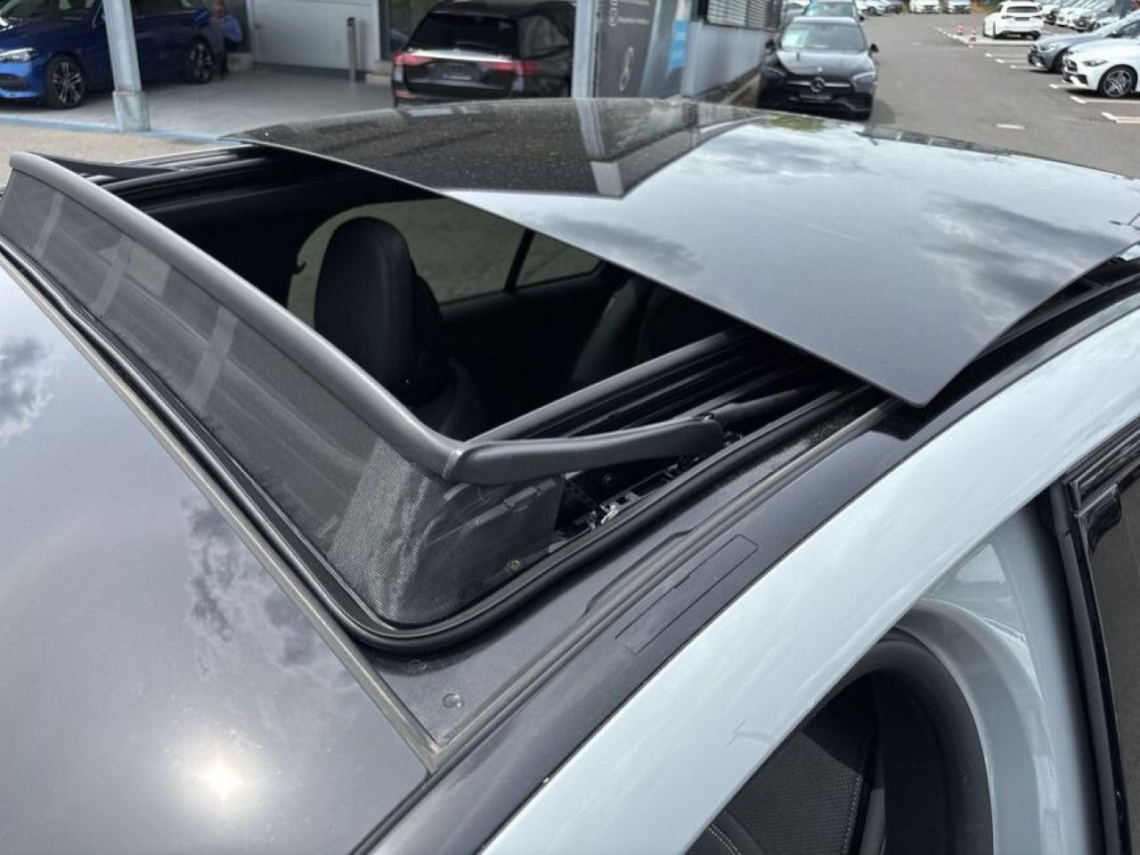 Mercedes-Benz E-Klasse – Bild 26