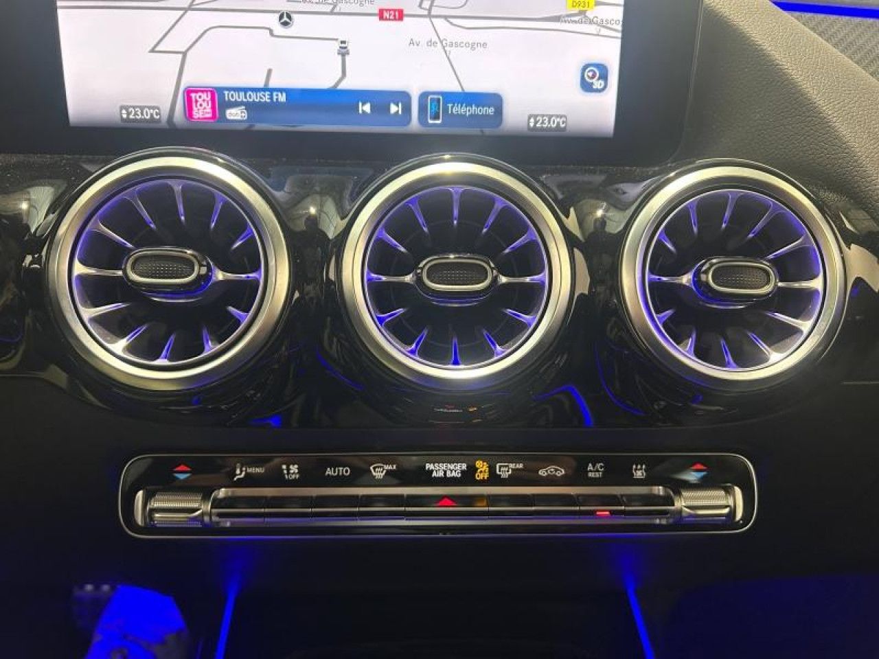 Photo du v&eacute;hicule 9 / 18