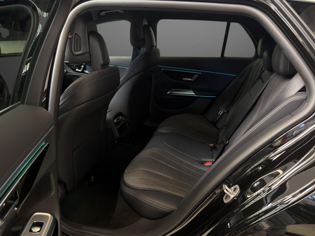 Mercedes-Benz E-Klasse – Bild 8