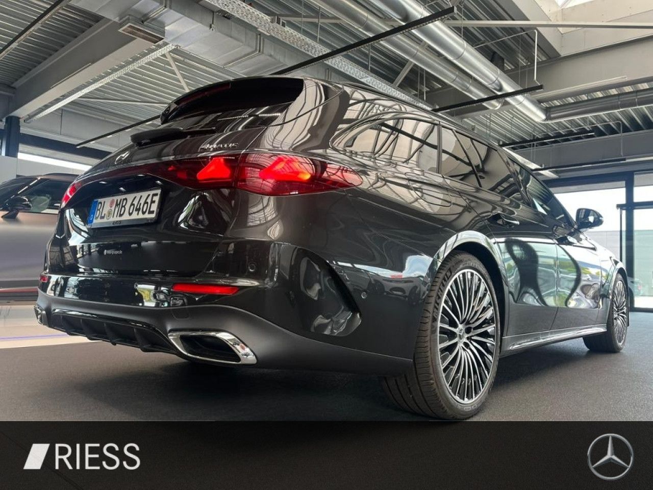 Mercedes-Benz E-Klasse – Bild 6
