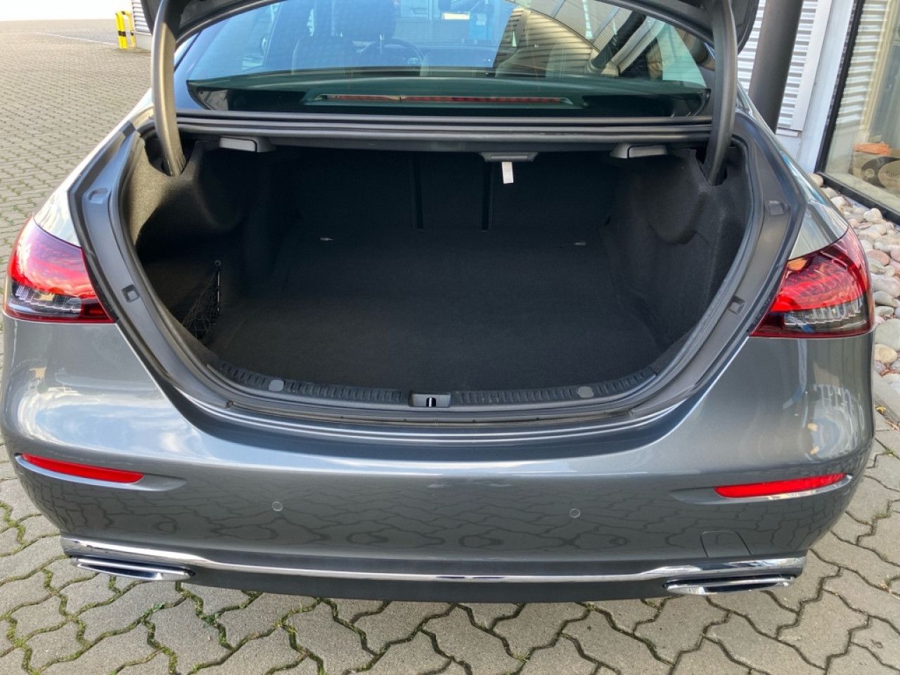 Mercedes-Benz E-Klasse – Bild 10