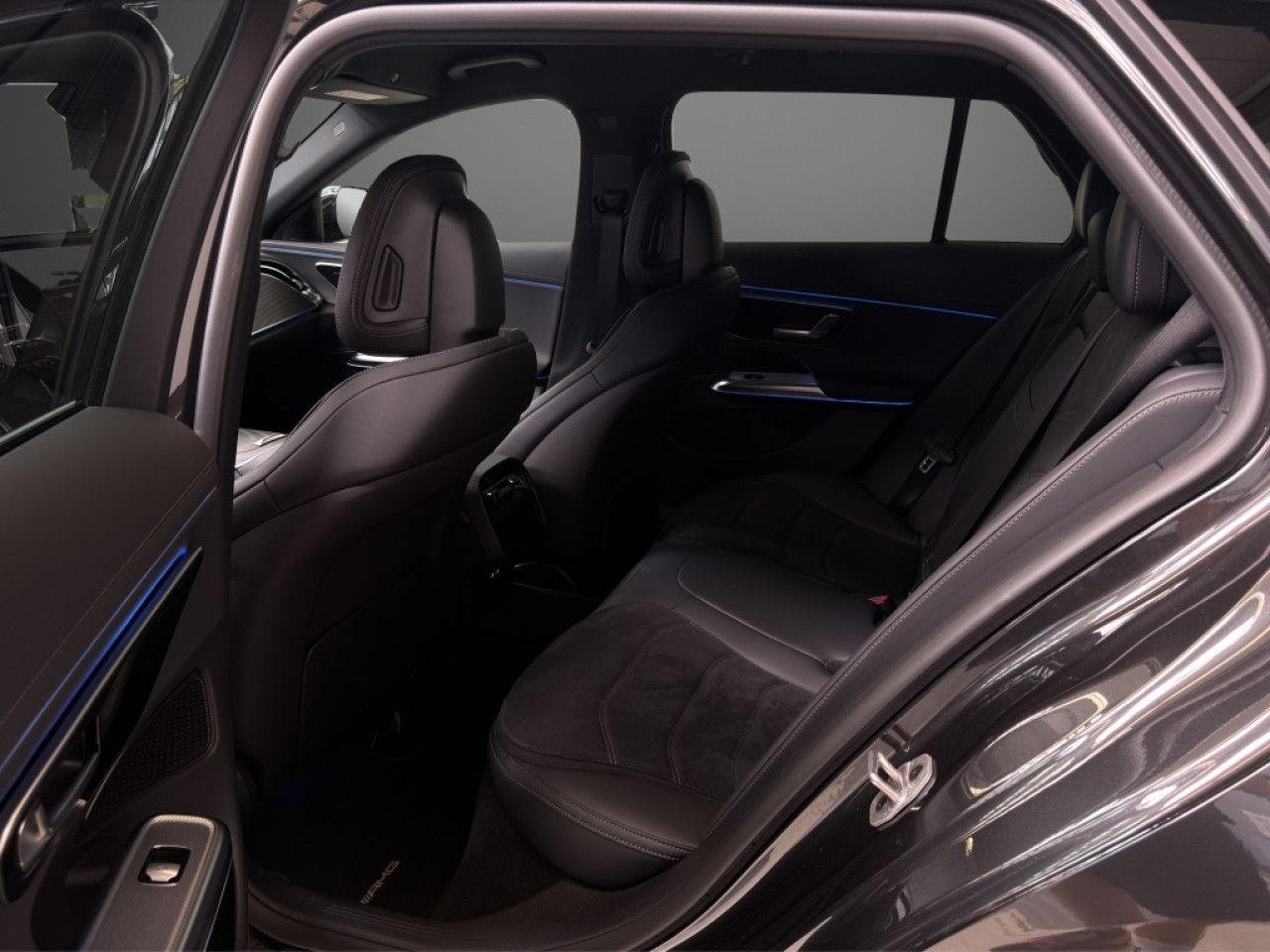 Mercedes-Benz E-Klasse – Bild 8