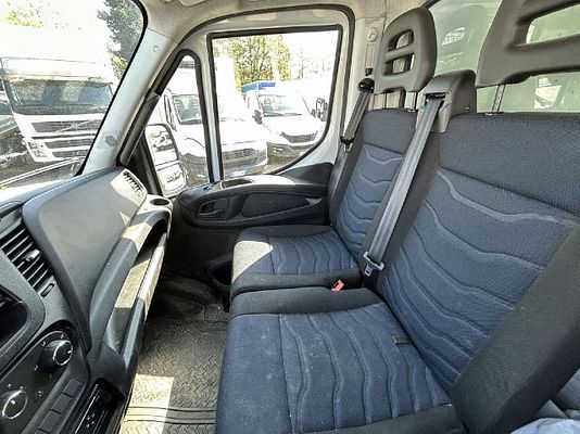 Vehicle image 19 / 19