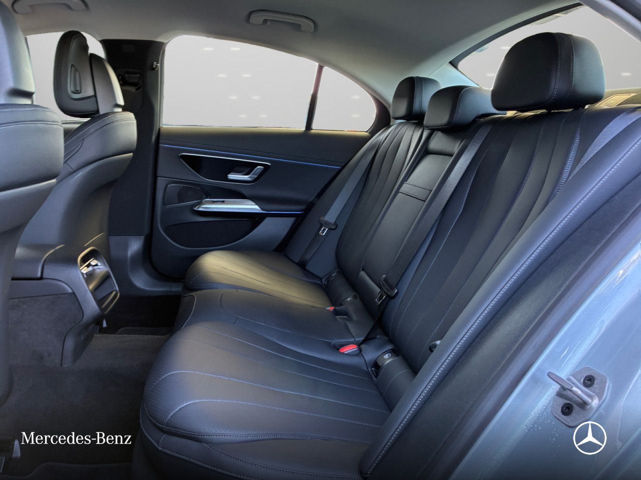 Mercedes-Benz E-Klasse – Bild 9
