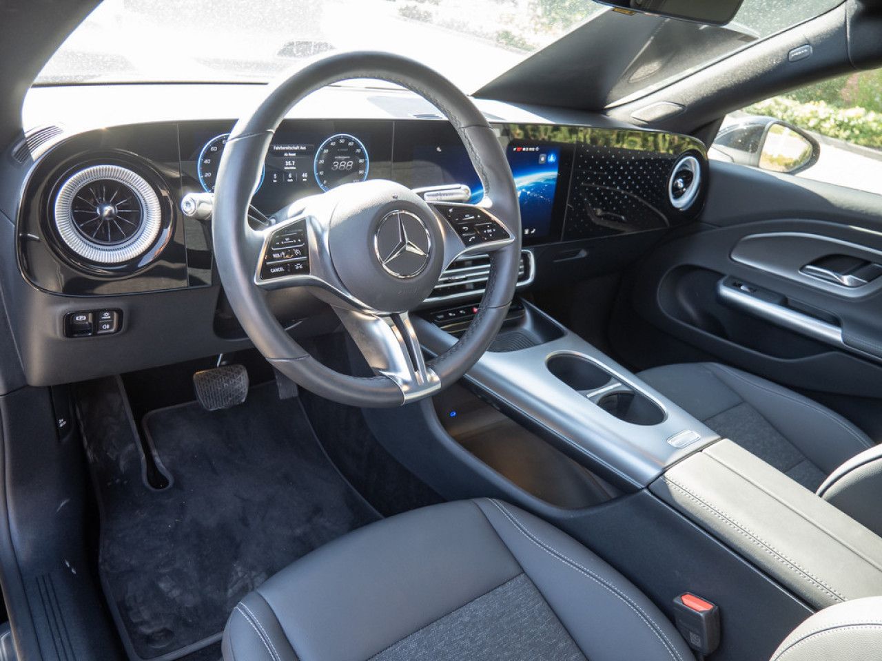 Mercedes-Benz CLA – Bild 8