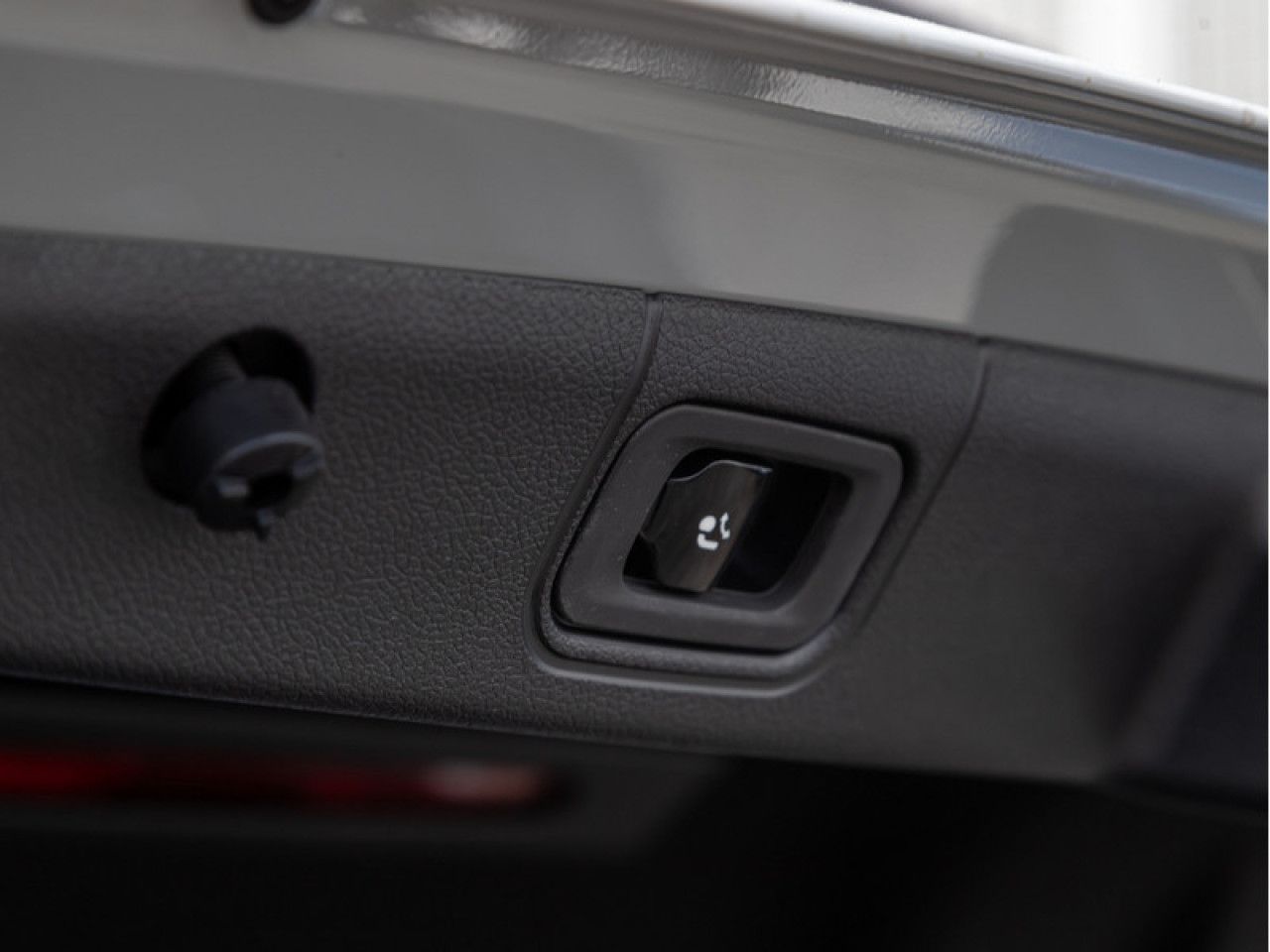 Mercedes-Benz E-Klasse – Bild 6