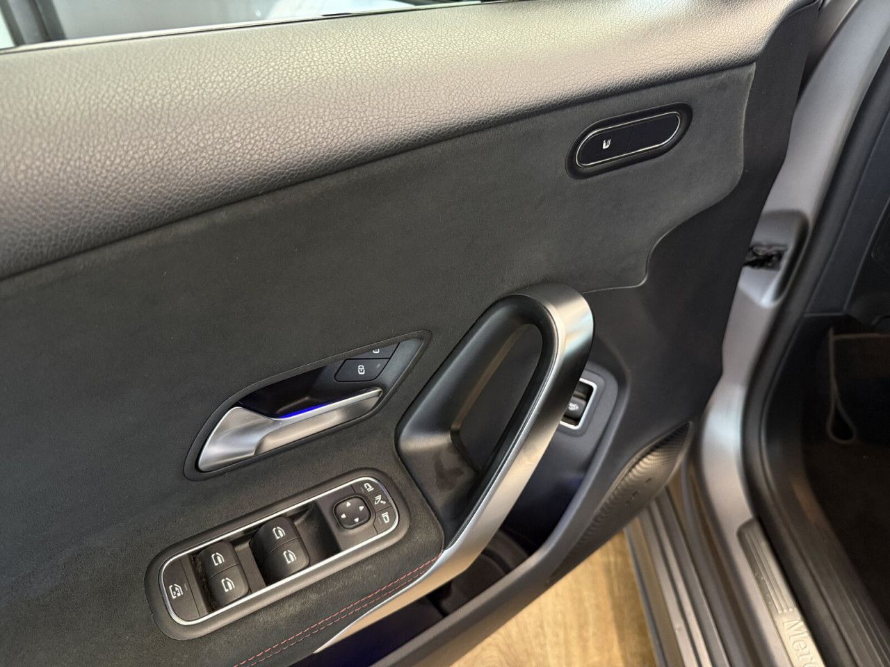 Fahrzeugbild 12 / 24