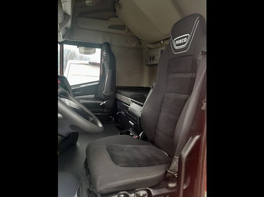 Vehicle image 14 / 20