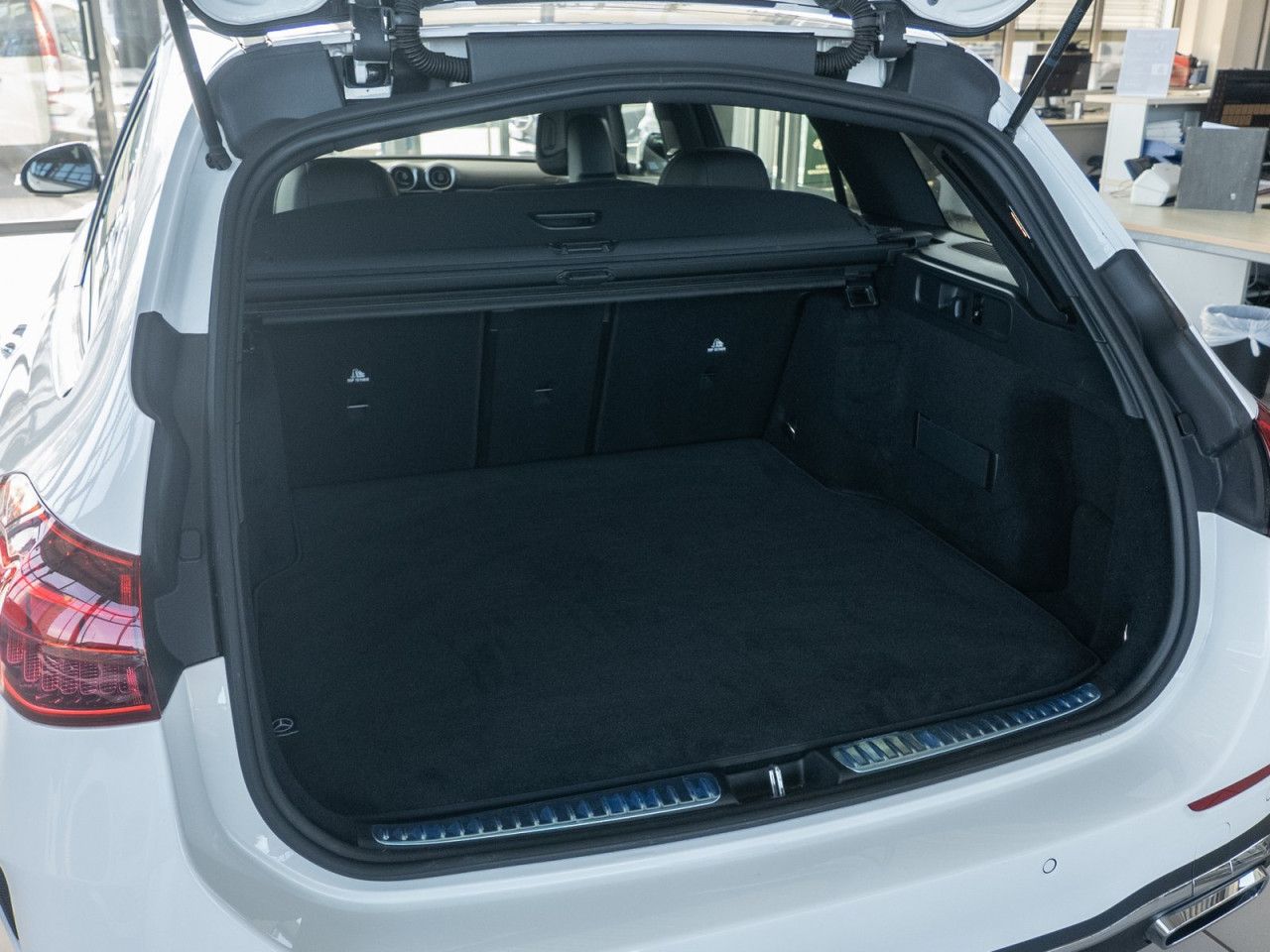 Mercedes-Benz C-Klasse – Bild 25