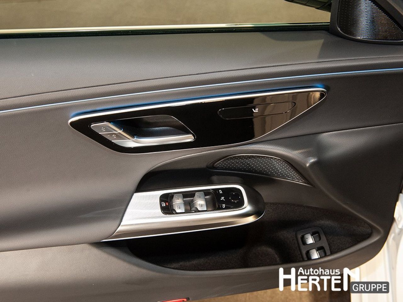 Mercedes-Benz E-Klasse – Bild 10