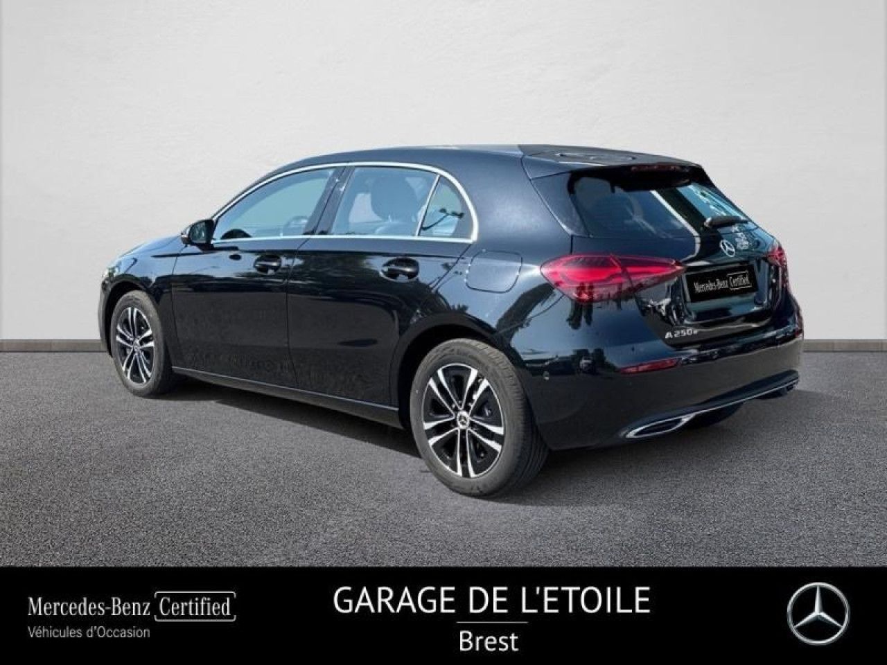 Photo du v&eacute;hicule 3 / 18