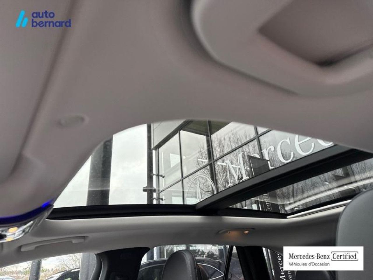 Photo du v&eacute;hicule 17 / 18