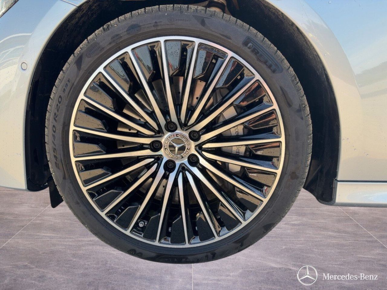 Mercedes-Benz E-Klasse – Bild 11