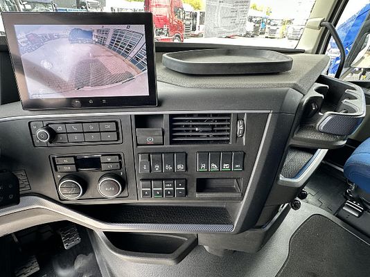 Vehicle image 14 / 20